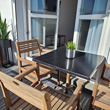 Apart 21 Pod Gwiazdami - Prywatny Parking Apartment